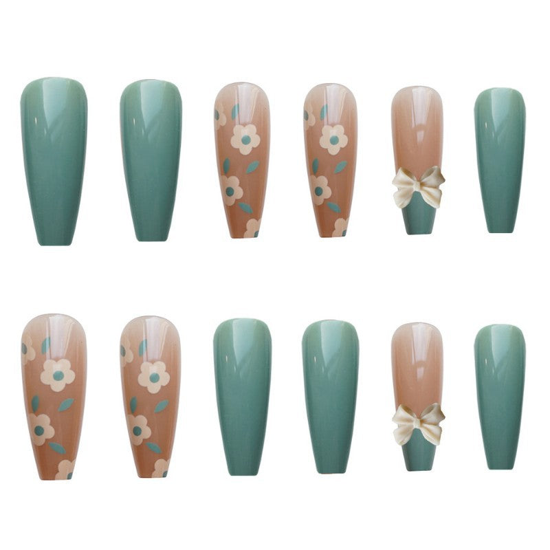 Floral Accent Press-On Nail Art