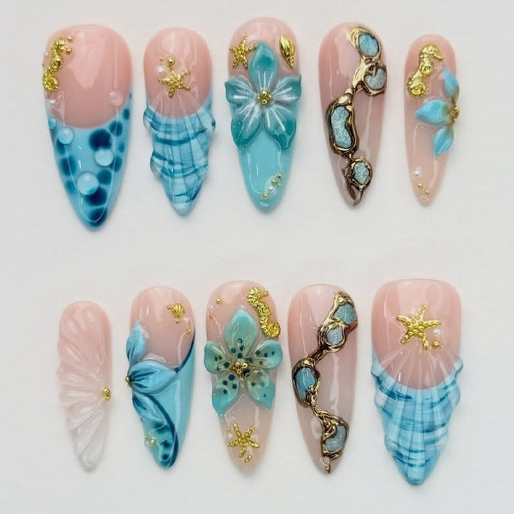 Artificial nail set with luxurious 3D designs and glitter accents Kalsten