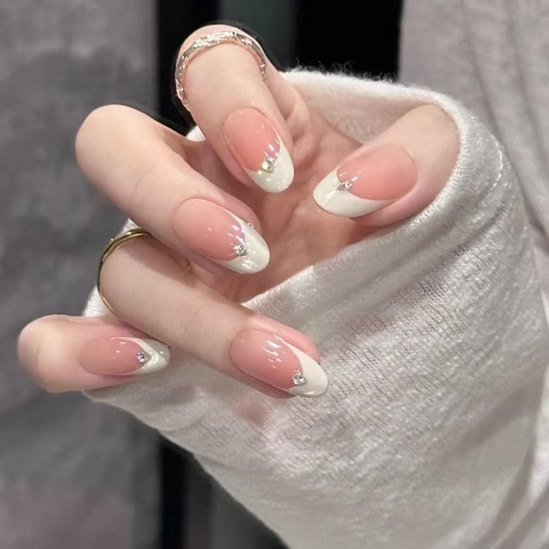 Elegantly Designed Faux French Tip Nail Kit