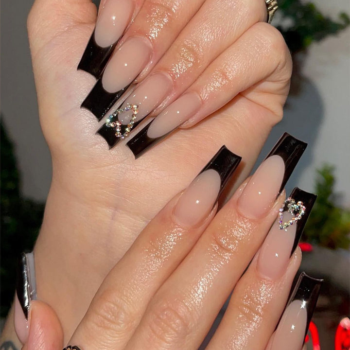 Chic Almond-Shaped Press-On Nail Set Kalsten