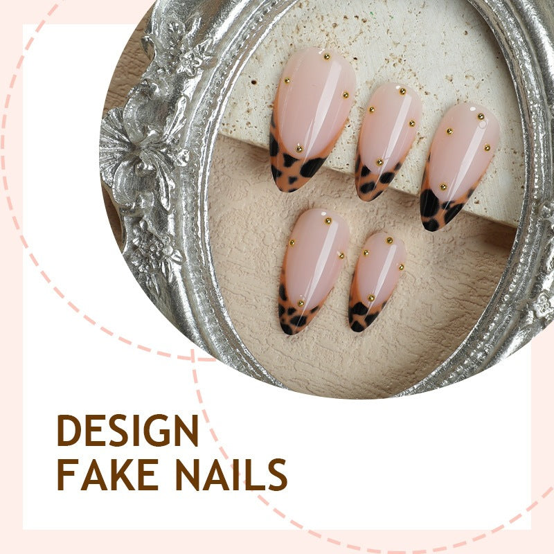 Acrylic nail set with trendy leopard pattern Kalsten