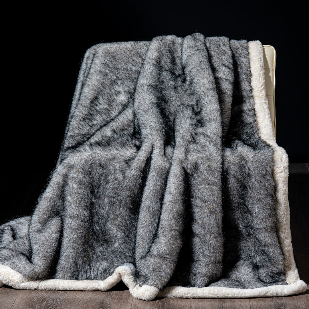 Luxurious Faux Fur Throw Blanket Kalsten 1787118668