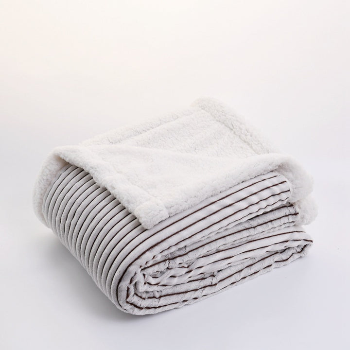 Women's luxurious and soft cuddle blanket with velvety surface Kalsten