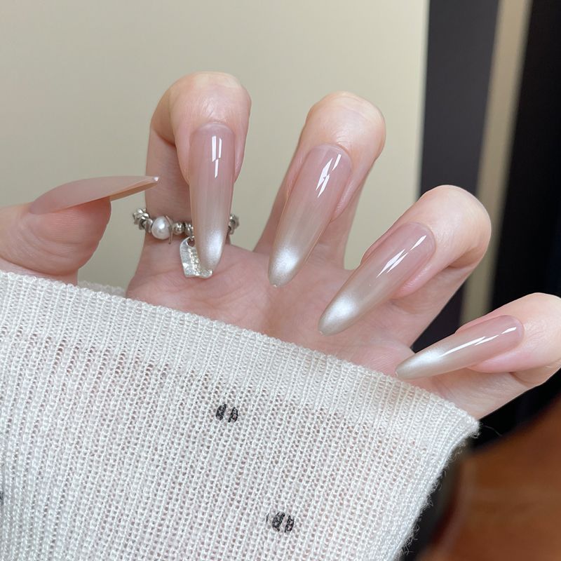Modestly Chic Press-On Nails Kalsten