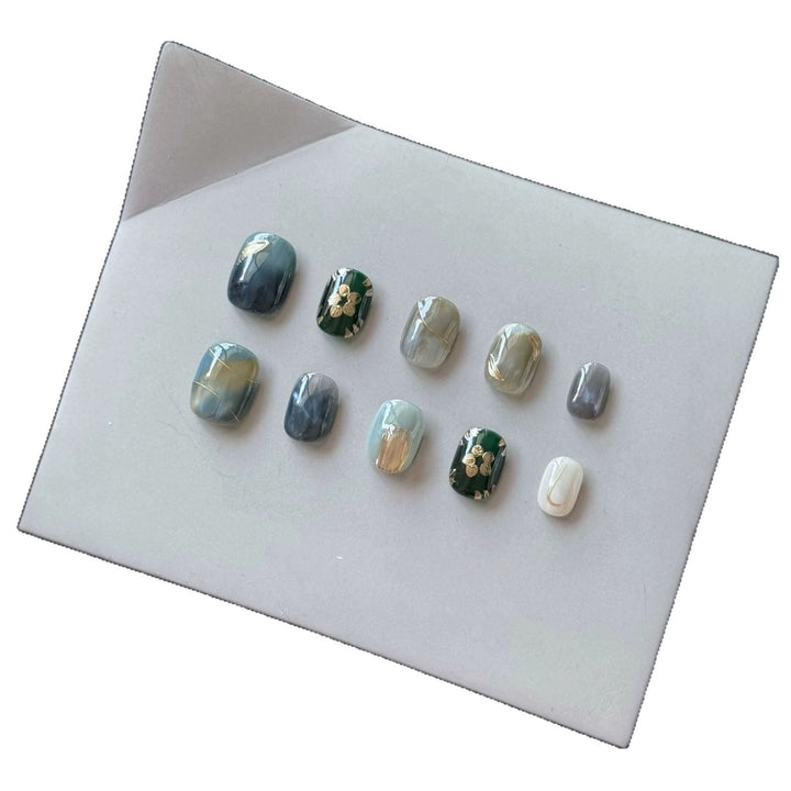 Botanical Floral Press-On Nail Set
