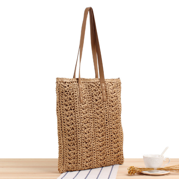 Beach shoulder bag made from handcrafted natural material with sturdy design Kalsten