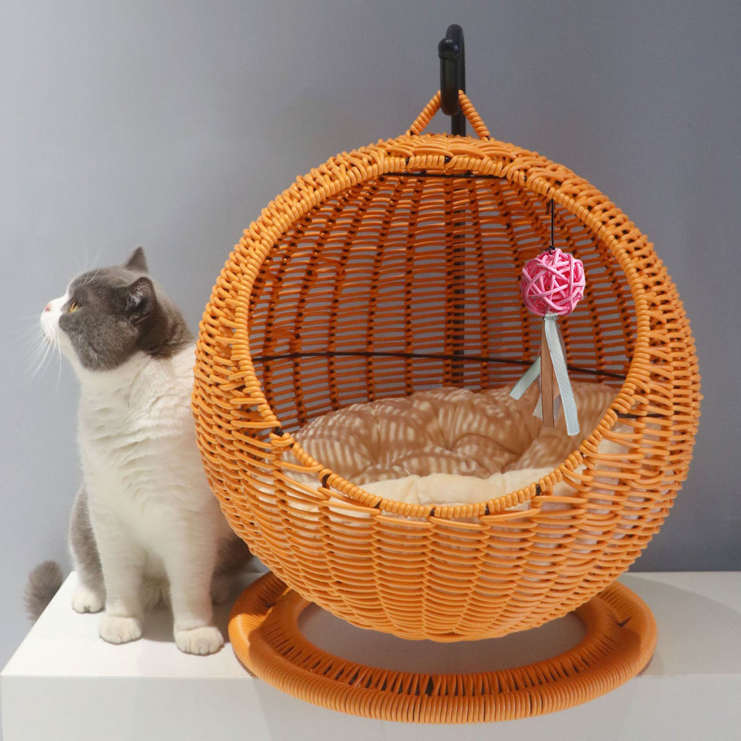 Hanging chair made of natural material Kalsten