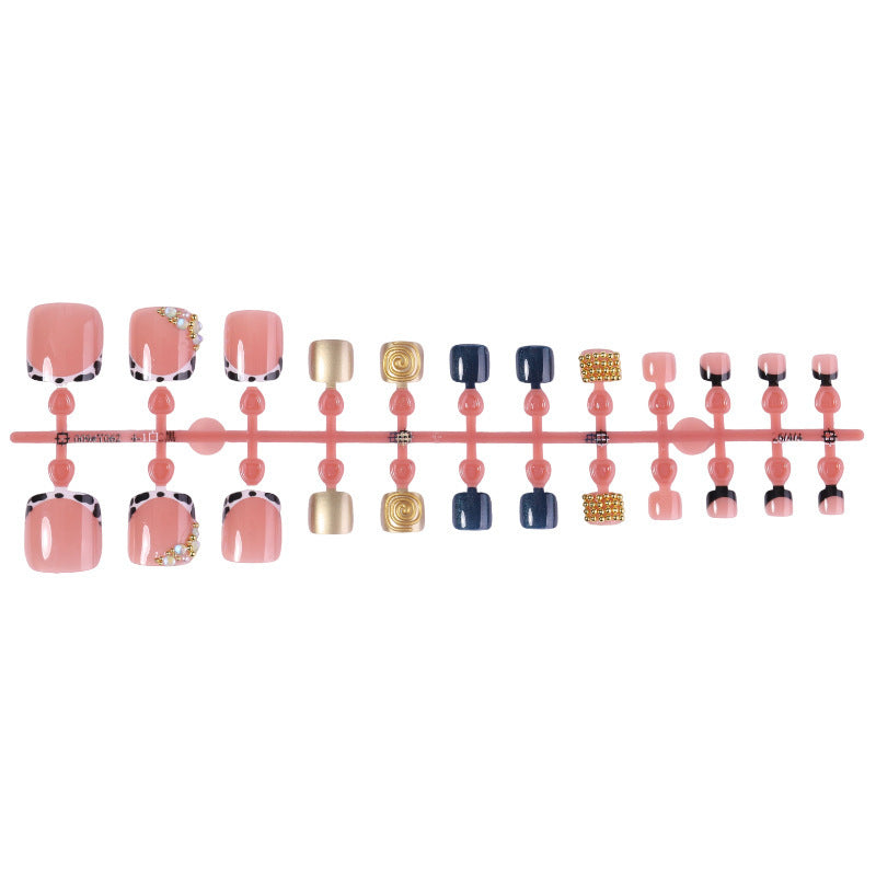 Artificial nail set with elegant embellishments and stylish patterns Kalsten