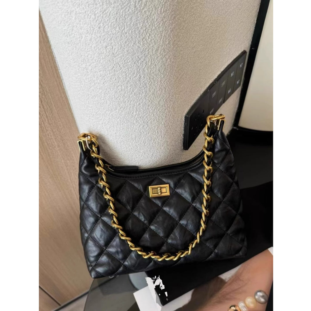 Elegant Quilted Shoulder Bag Kalsten