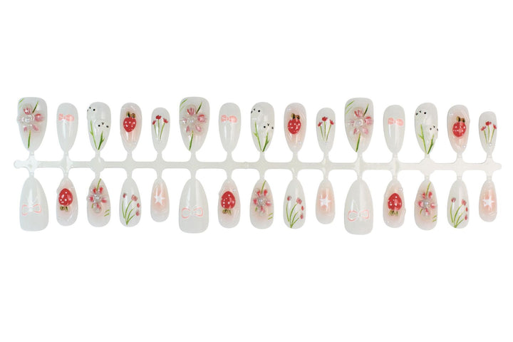 Nail art set with floral motifs and playful details Kalsten