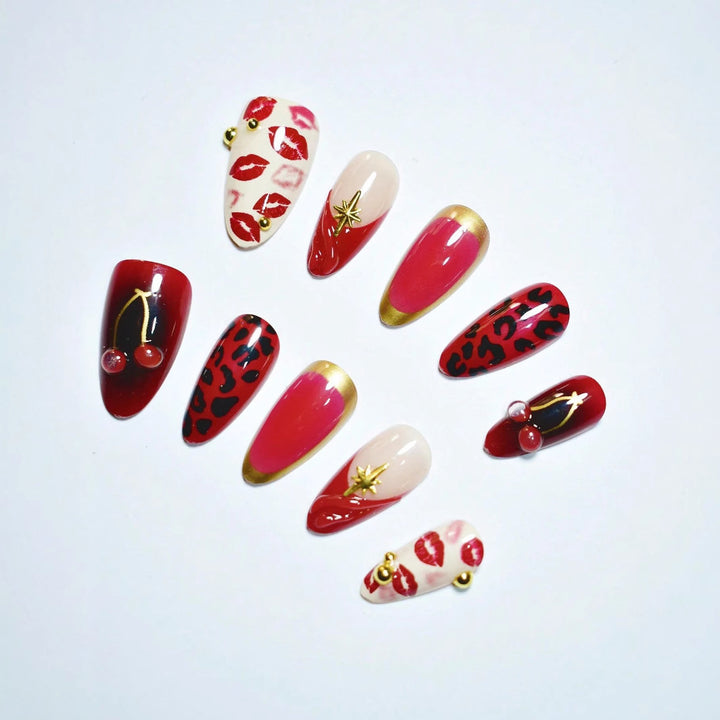 Artistic Kiss-Themed Press-On Nail Art Kalsten