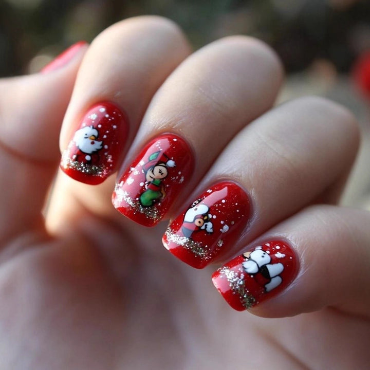 Artificial nails with festive Christmas designs Kalsten