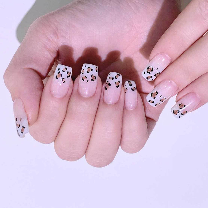 Elegant Leopard Print Nail Art