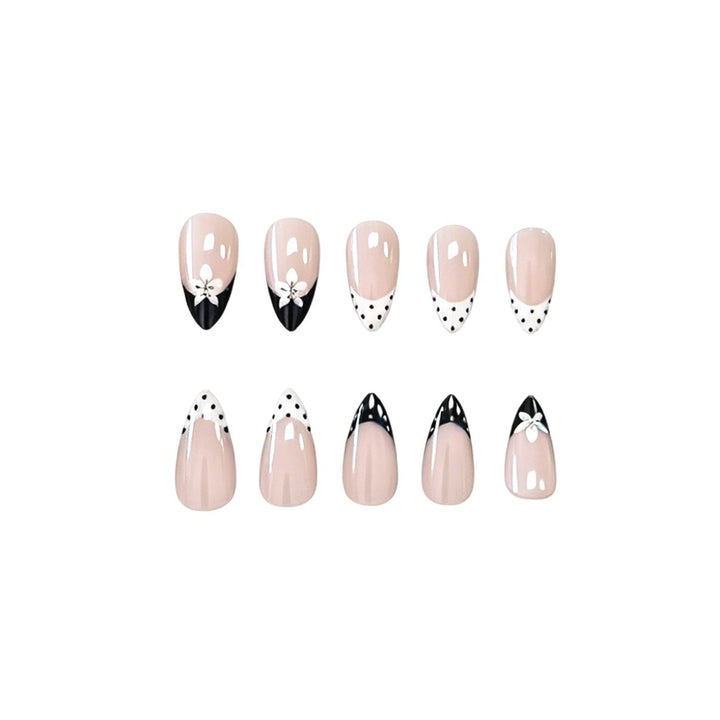 Elegant Black and White Floral Nail Art Extensions Kalsten