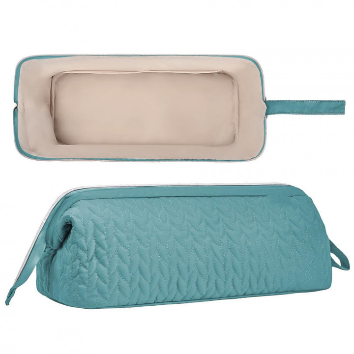 Cosmetic storage bag with integrated accessories Kalsten