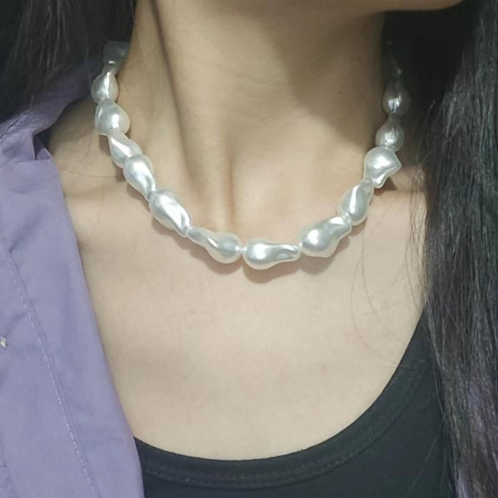 Pearl Necklace with Irregular Design Kalsten