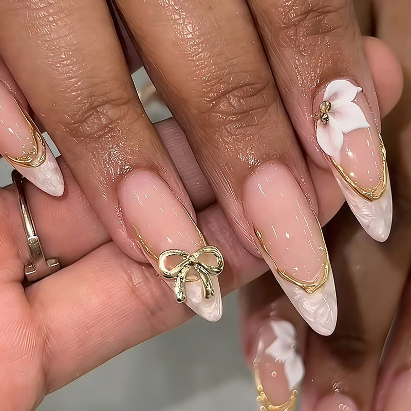 Artificial nail set with glamorous tips and stylish accents Kalsten
