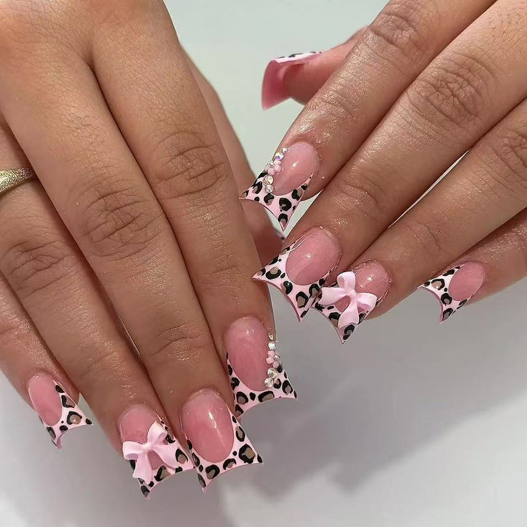Artistic Press-On Nail Set with Bow and Leopard Print Accents Kalsten
