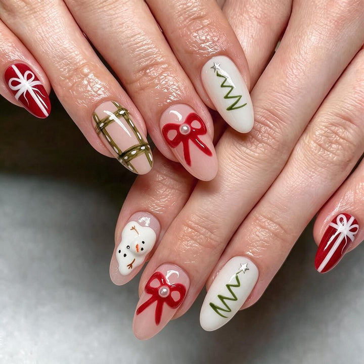 Holiday-Themed Artisanal Press-On Nails