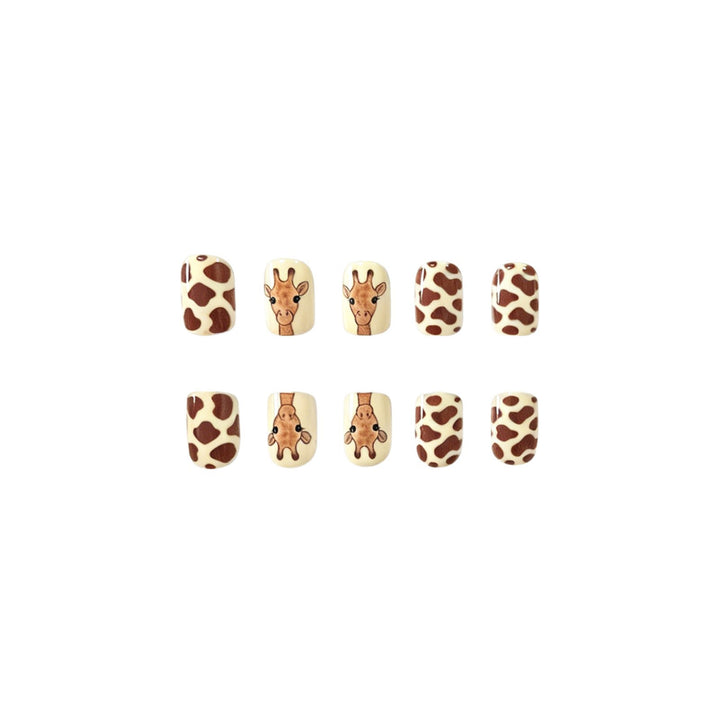 Artistic Giraffe-Themed Nail Art Extensions Kalsten