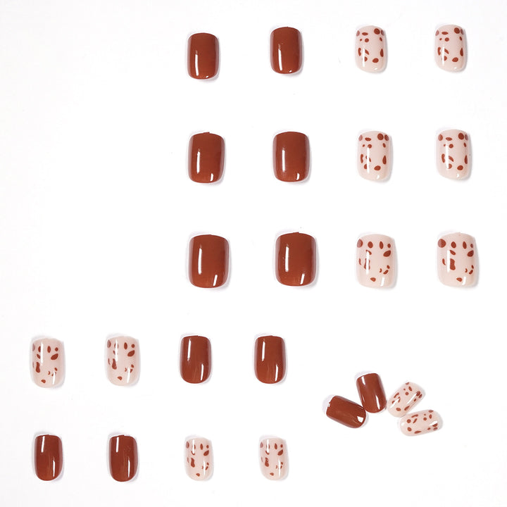 Artful nail art in elegant design Kalsten