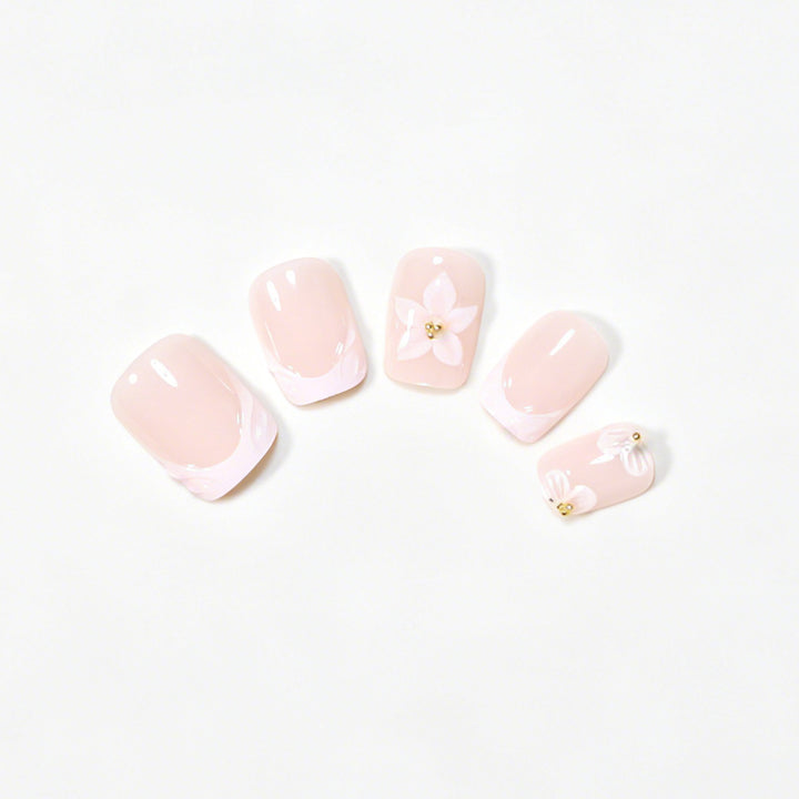 Elegant Floral Nail Extensions Kalsten
