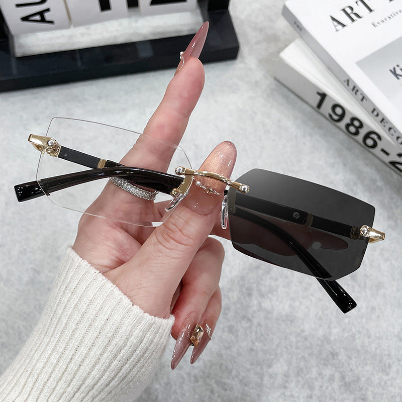 Women's stylish designer glasses with multifunctional lenses Kalsten