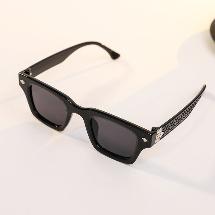 Women's fashionable reading glasses with ergonomic design Kalsten