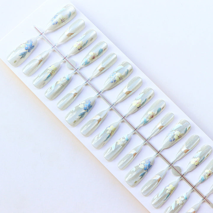 Elegant Floral-Embellished Press-On Nails