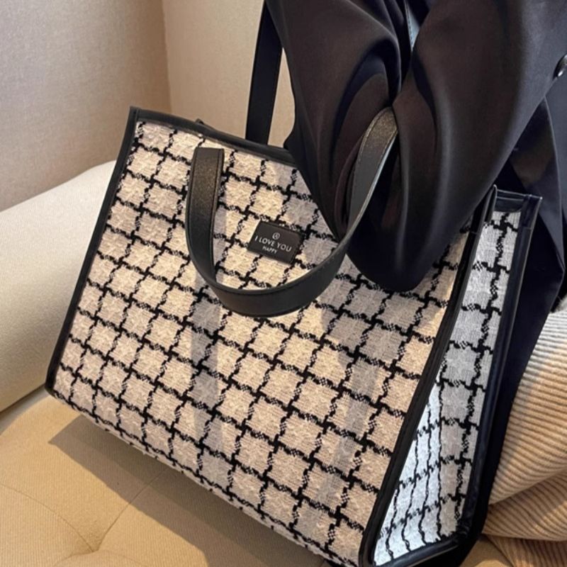 Elegant Textured Tote Bag Kalsten