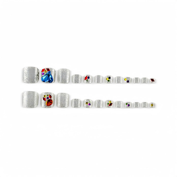 Nail art with glamorous 3D jewelry accents Kalsten