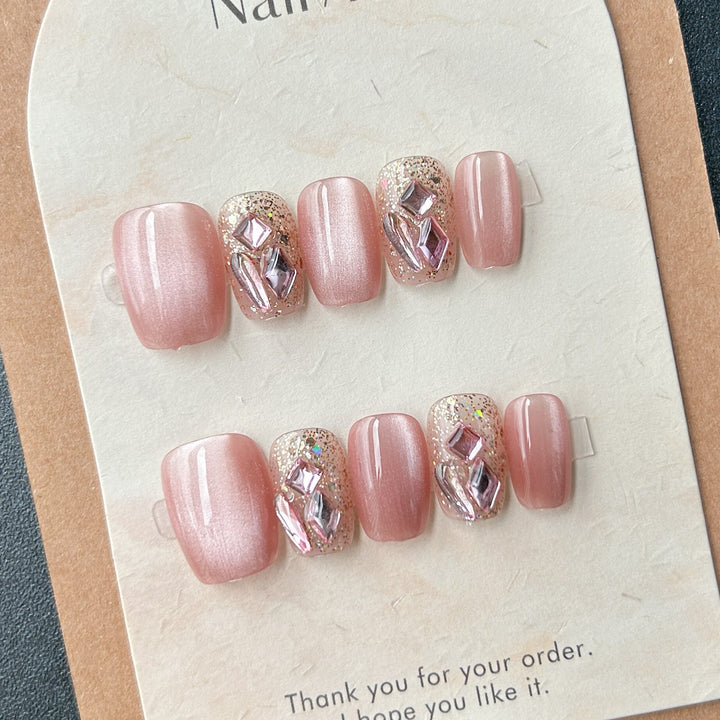 Elegant Glittering Press-On Nail Art Set