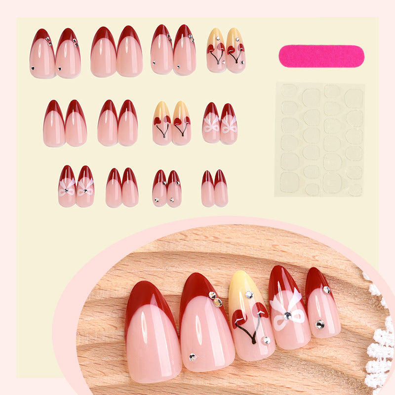 Artful nail set with glitter and heart design Kalsten