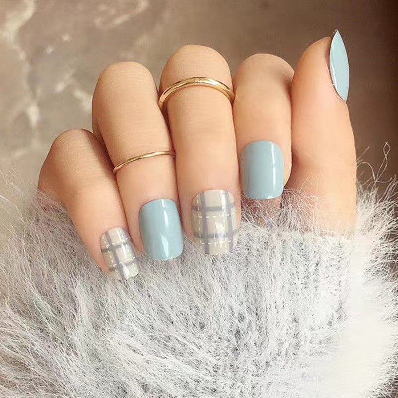 Stylish Press-On Nail Set with Geometric Patterns