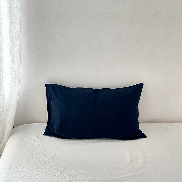 Cotton-linen pillowcase with hidden zipper
