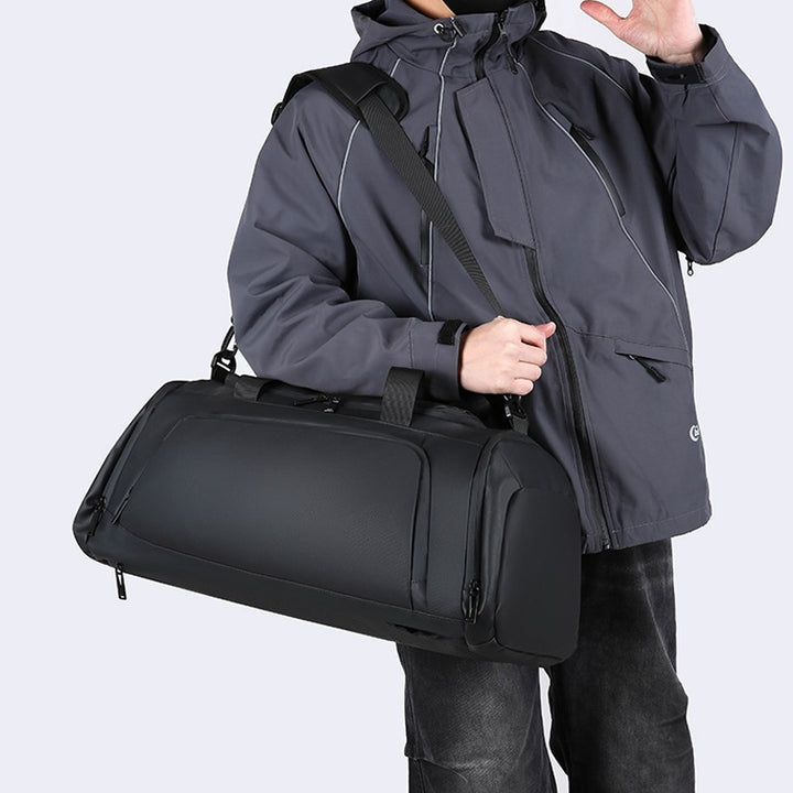 Sporty travel bag with water-repellent design and spacious interior Kalsten