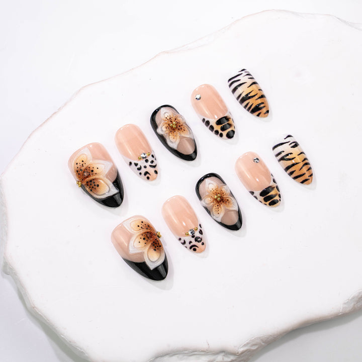 Artistic Animal Print Press-On Nail Art Set Kalsten