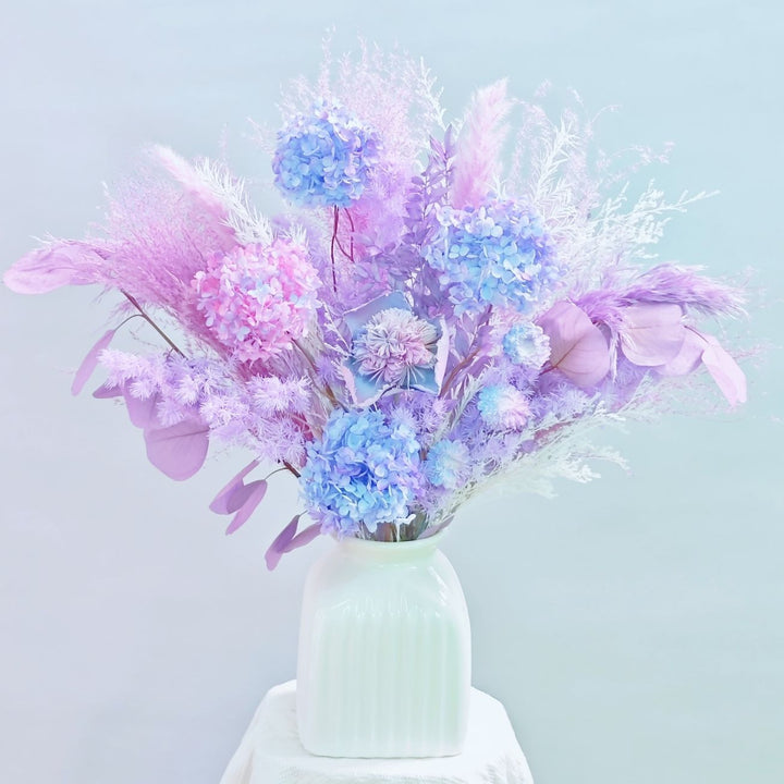 Artistic Dried Flower Bouquet Arrangement