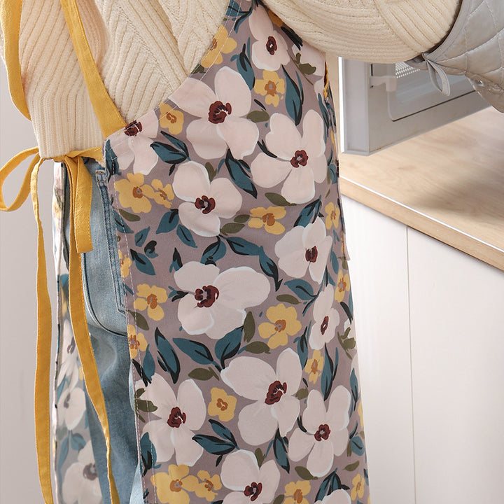 Cotton utility cooking apron with adjustable straps and patch pocket Kalsten
