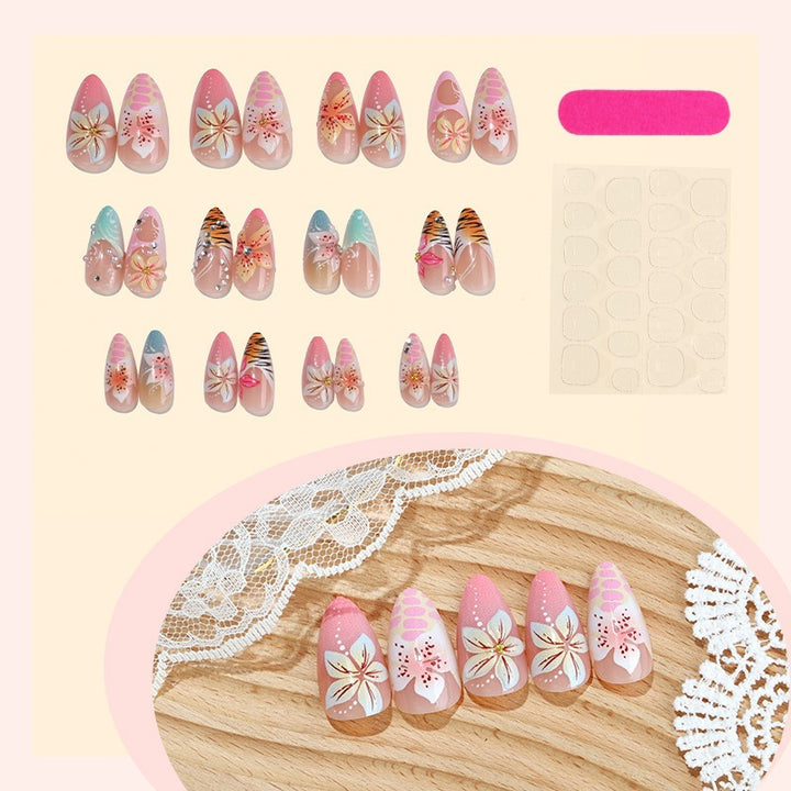 Artificial nail set with floral accents and glamorous details Kalsten