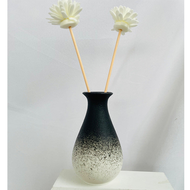 Modern Textured Ceramic Vase Kalsten