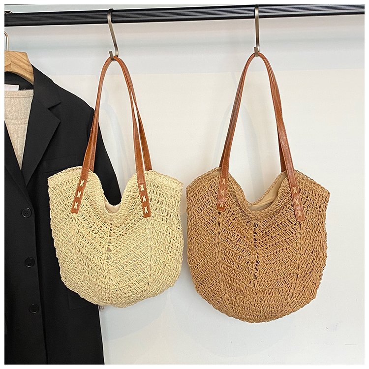 Shoulder bag made of hand-woven natural material Kalsten