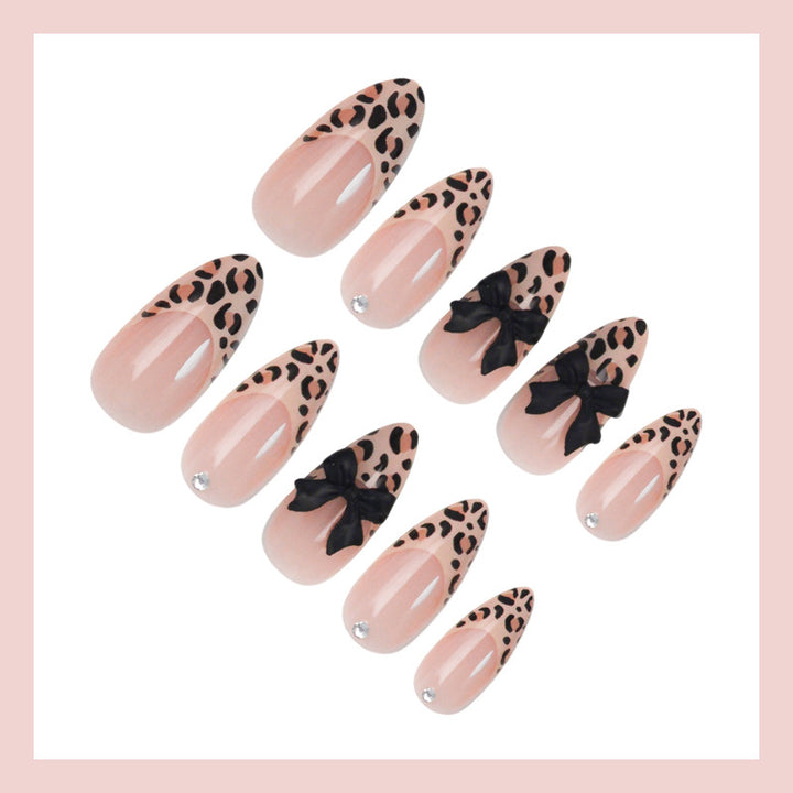 Animal-themed artificial nail set with elegant bows Kalsten