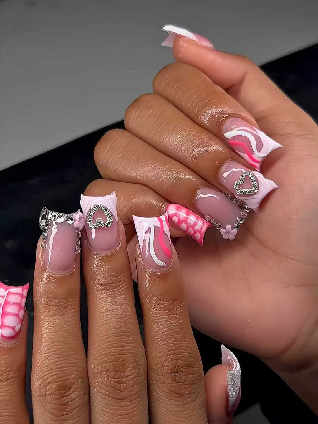 Artistic Heart-Embellished Nail Extensions Kalsten