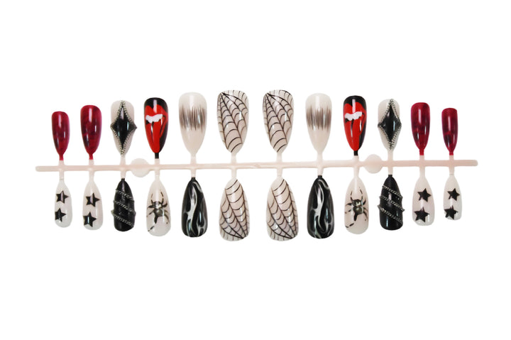 Nail art set with spooky Halloween designs and 3D embellishments Kalsten