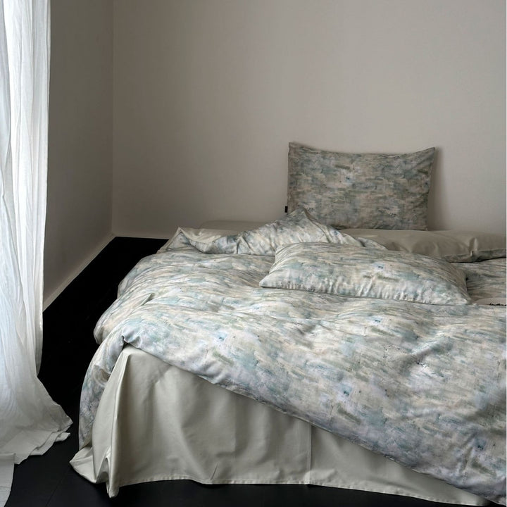 Bedding set made of cotton satin with floral vintage print