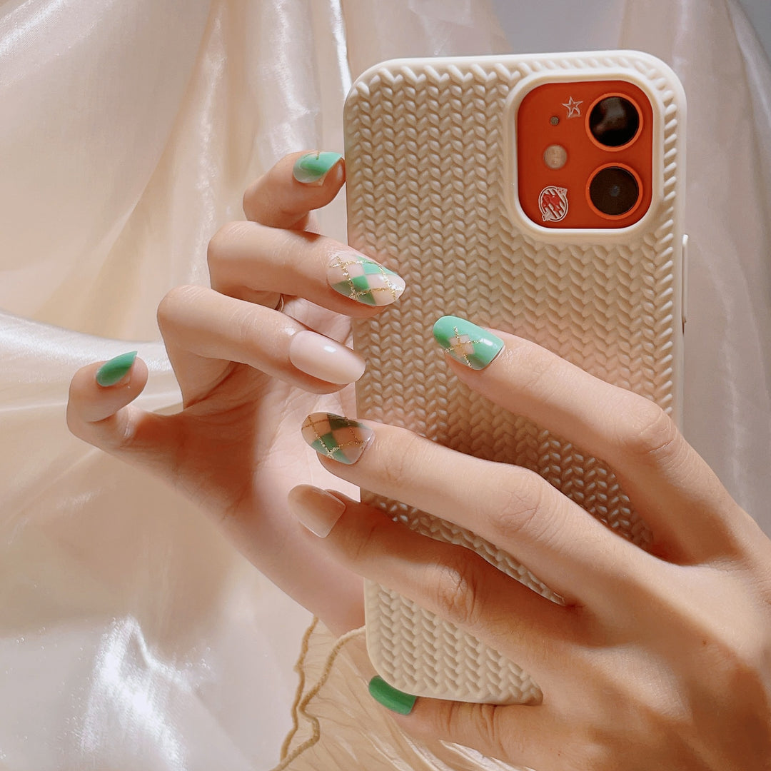 Trendy Geometric Pattern Press-On Nail Set