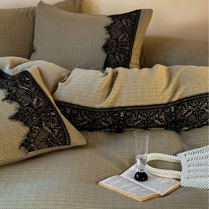 Bedding set in linen look with fine grid structure and decorative lace edge