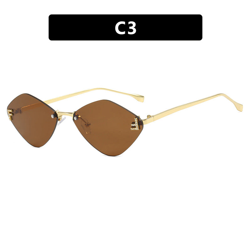 Women's geometric sunglasses in an extravagant design with gradient lenses Kalsten