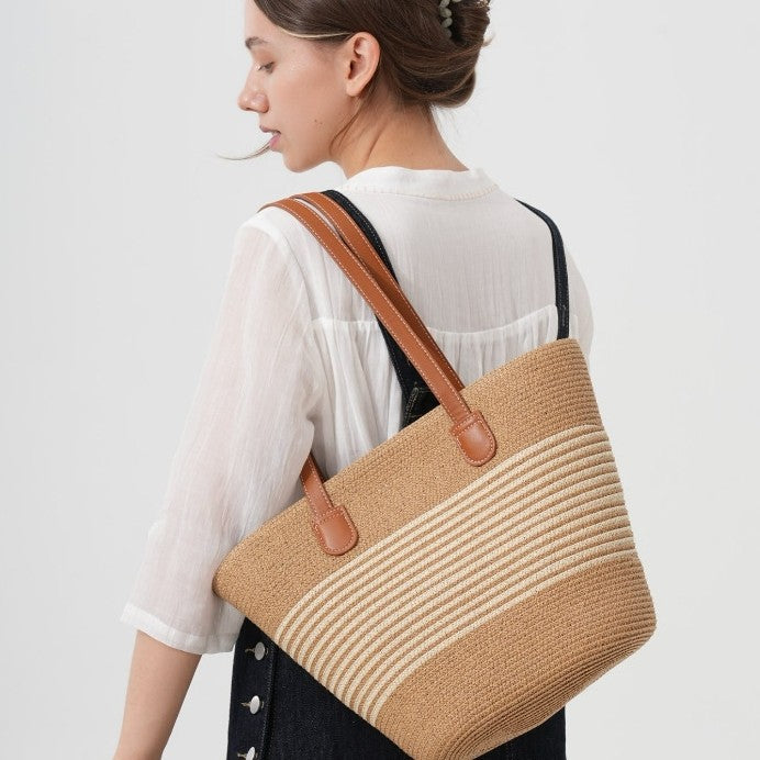 Elegant Bast bag with structured leather handles Kalsten